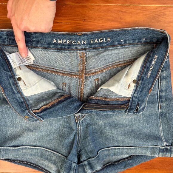 American Eagle Outfitters Mom Jean / Denim Short - Picture 3 of 3